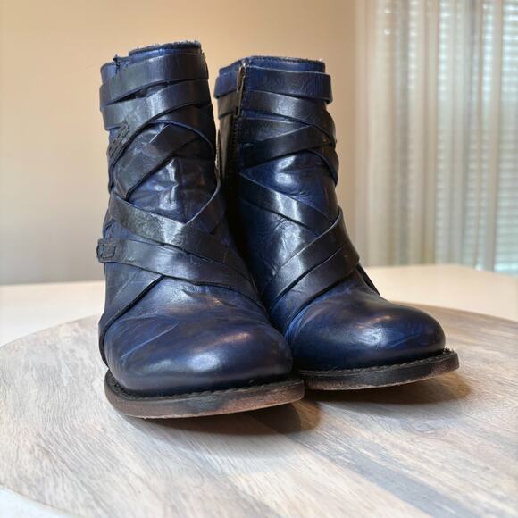 Freebird by Steven Rare Gem Blue Leather Distressed Moto Boots US Size 6 - Picture 5 of 11